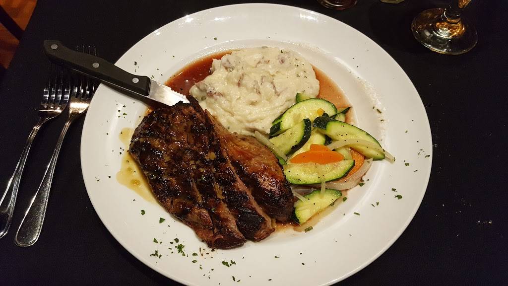 The Club Car | restaurant | 836 Lincoln Way, Auburn, CA 95603, USA | 5308879732 OR +1 530-887-9732