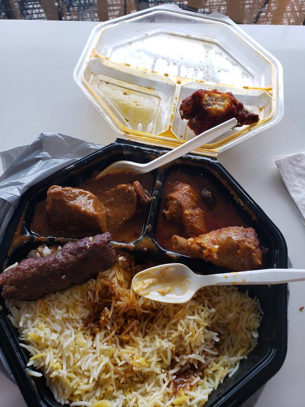 Silver Spoon Erin Mills | meal takeaway | 4099 Erin Mills Pkwy, Mississauga, ON L5L 3P9, Canada | 9055675677 OR +1 905-567-5677