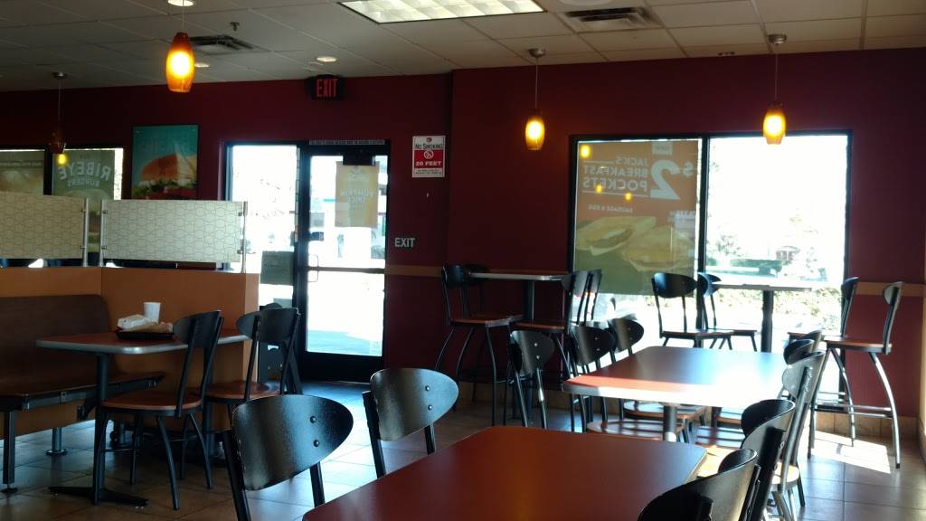 Jack in the Box | restaurant | 3521 Central Ave, Riverside, CA 92506, USA | 9517810832 OR +1 951-781-0832