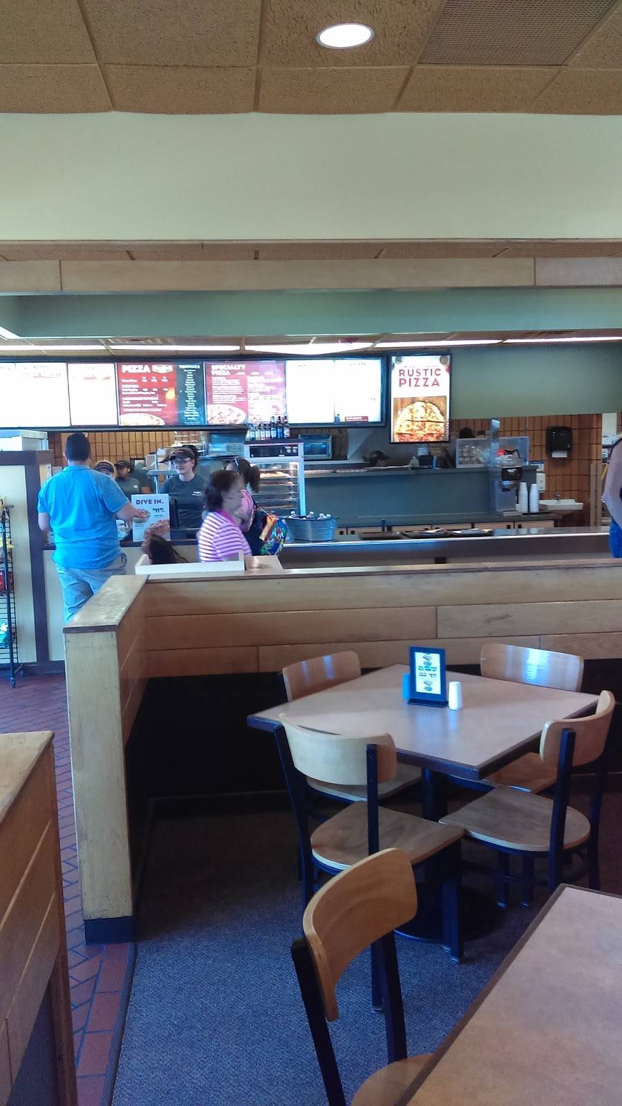 Papa Ginos | restaurant | 340 Mariano S. Bishop Boulevard, Fall River, MA 02721, USA | 5086751100 OR +1 508-675-1100