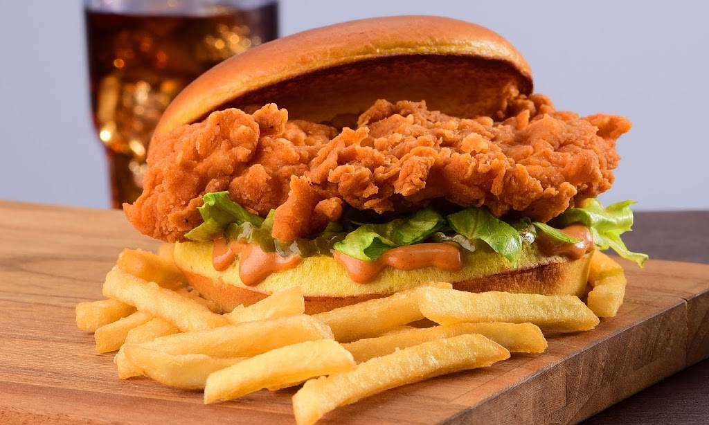 Pollo Campero | restaurant | 5000 Fairmont Pkwy, Pasadena, TX 77505, USA | 3468042014 OR +1 346-804-2014