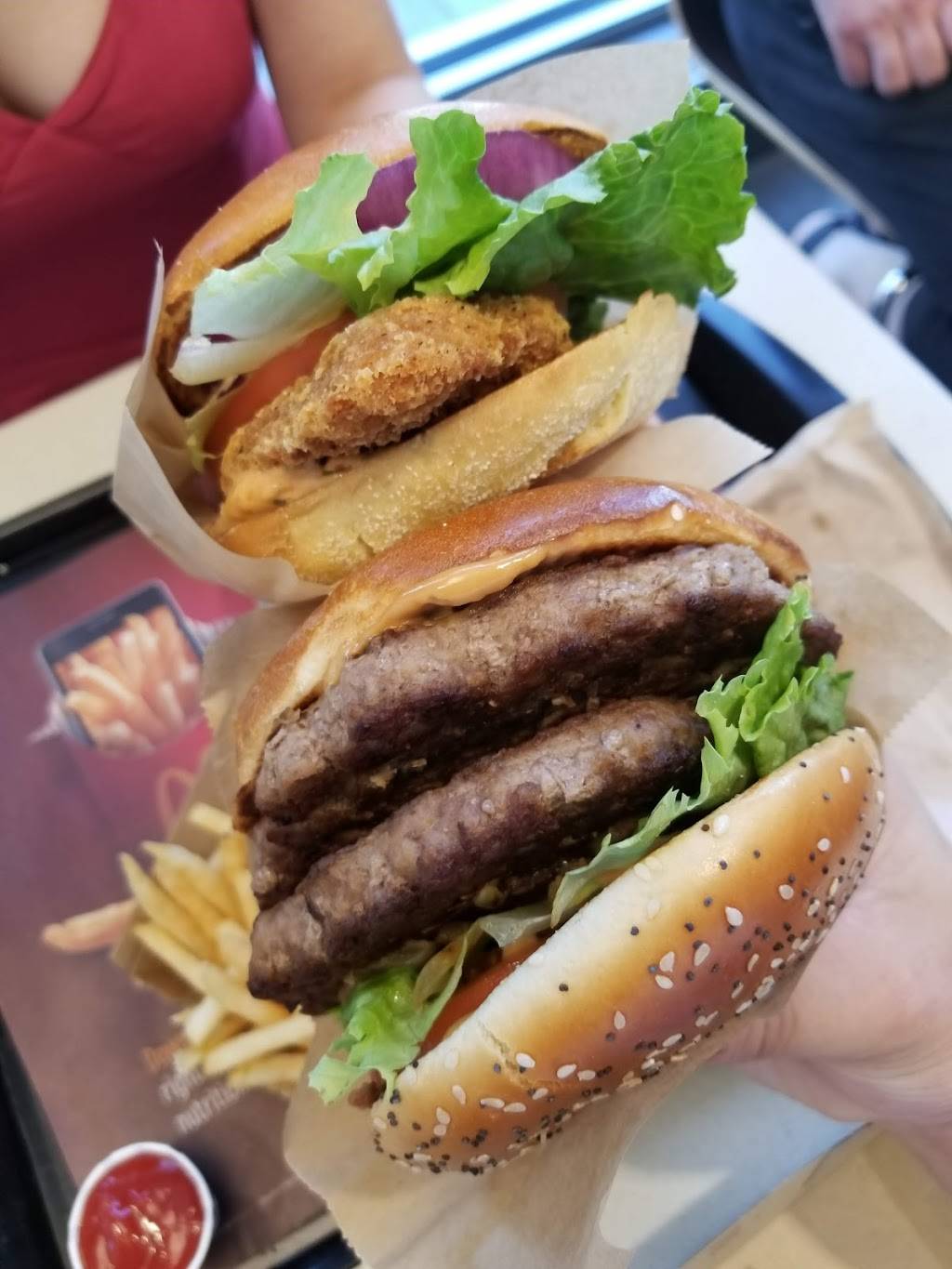 McDonalds | cafe | 3030 Don Mills Rd E, North York, ON M2J 3C1, Canada | 4164949335 OR +1 416-494-9335