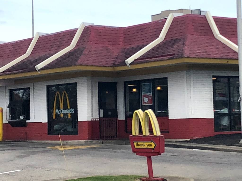 McDonalds | cafe | 3630 Belmont Ave, Youngstown, OH 44505, USA | 3307592706 OR +1 330-759-2706