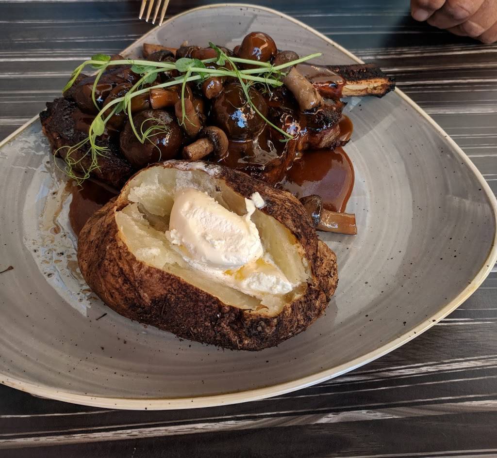 Brooklyn and The Butcher | restaurant | 148 E Market St, New Albany, IN 47150, USA | 8125902646 OR +1 812-590-2646