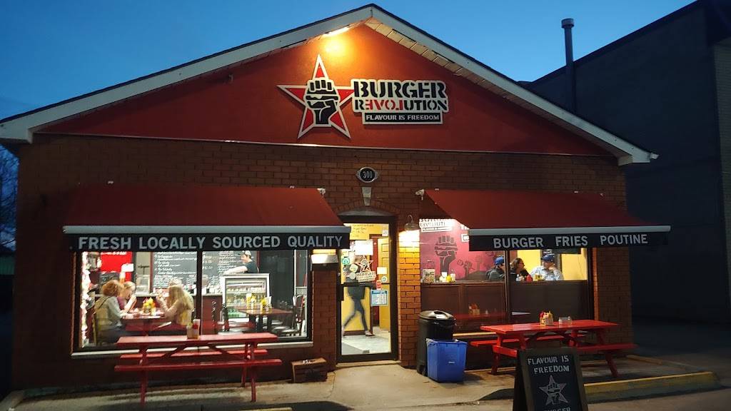Burger Revolution | restaurant | 300 N Front St, Belleville, ON K8P 3C4, Canada | 6139663388 OR +1 613-966-3388