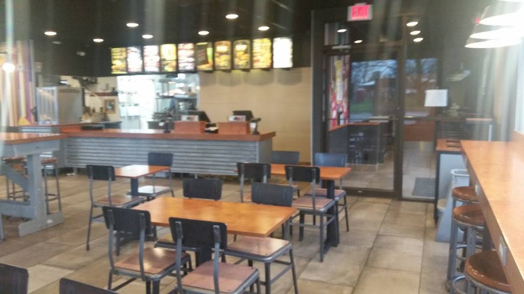 Taco Bell | meal takeaway | 120 Lincoln Ave, Charleston, IL 61920, USA | 2173452050 OR +1 217-345-2050