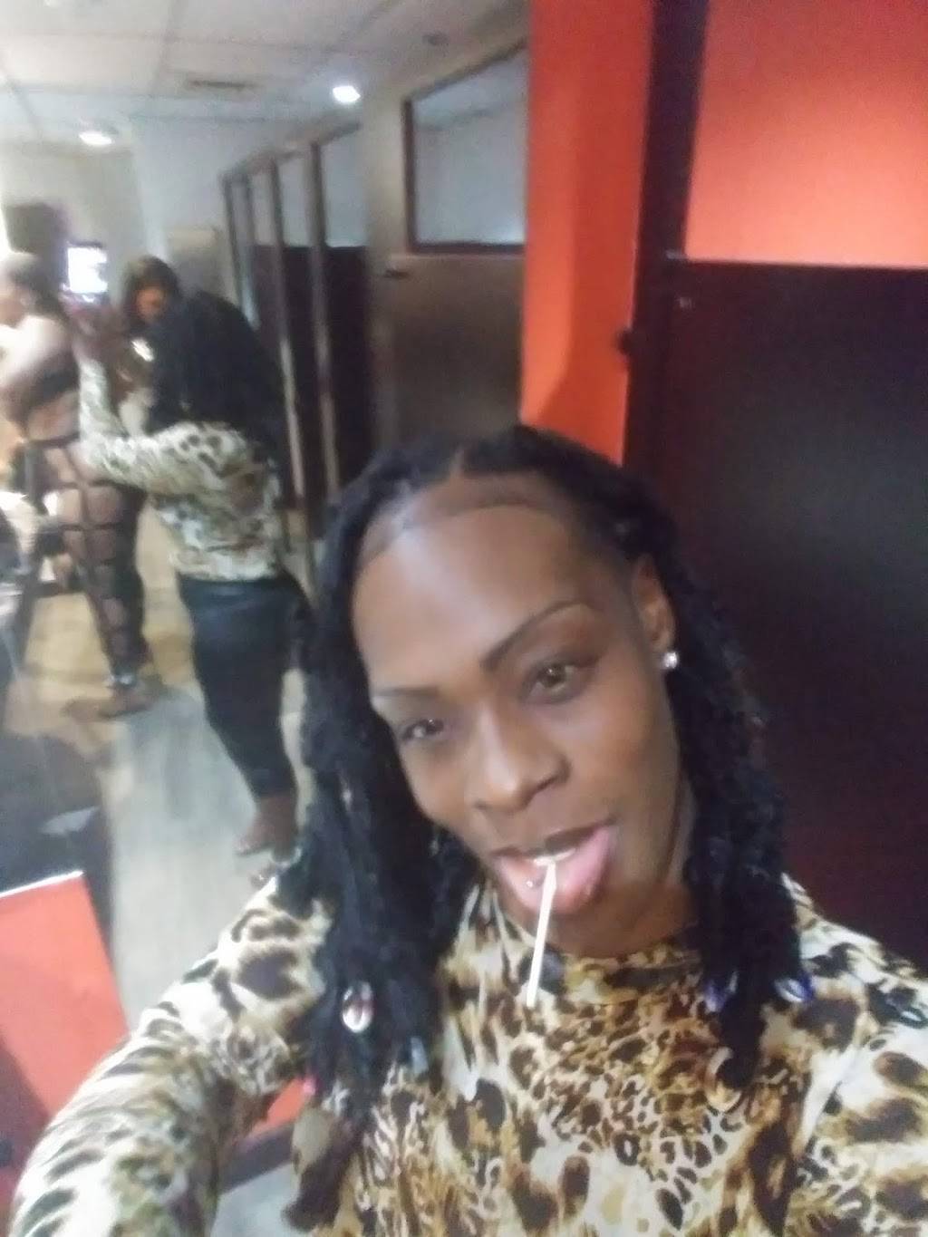 Division 1 Sports Bar & Grill | restaurant | 13331 Kuykendahl Rd, Houston, TX 77090, USA | 2818769393 OR +1 281-876-9393