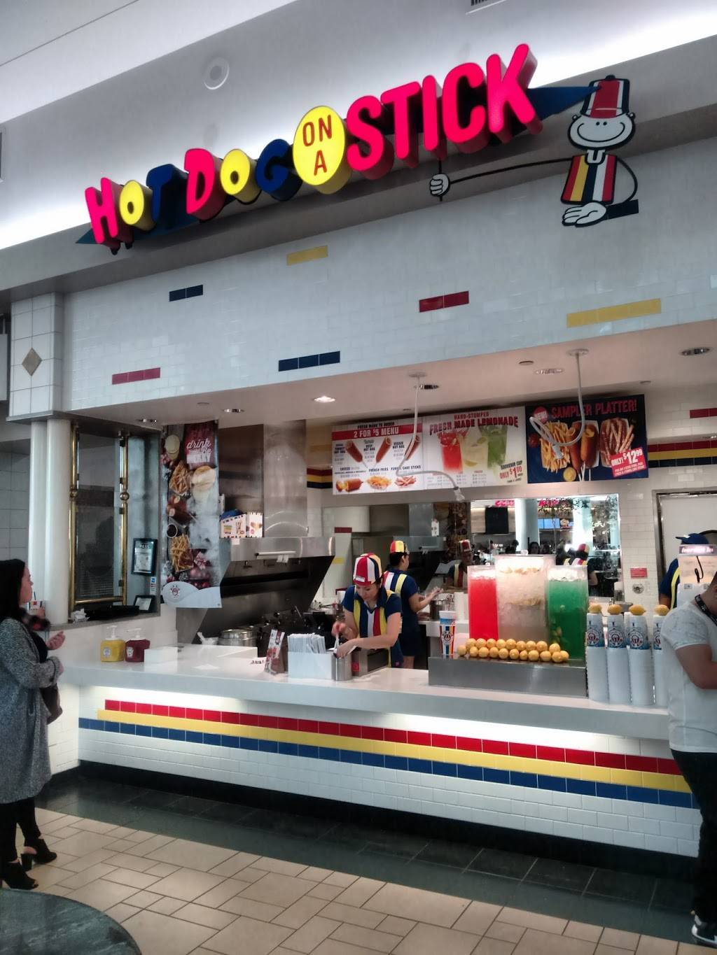 Hot Dog | restaurant | 1689 Arden Way #2016, Sacramento, CA 95815, USA | 9169258402 OR +1 916-925-8402