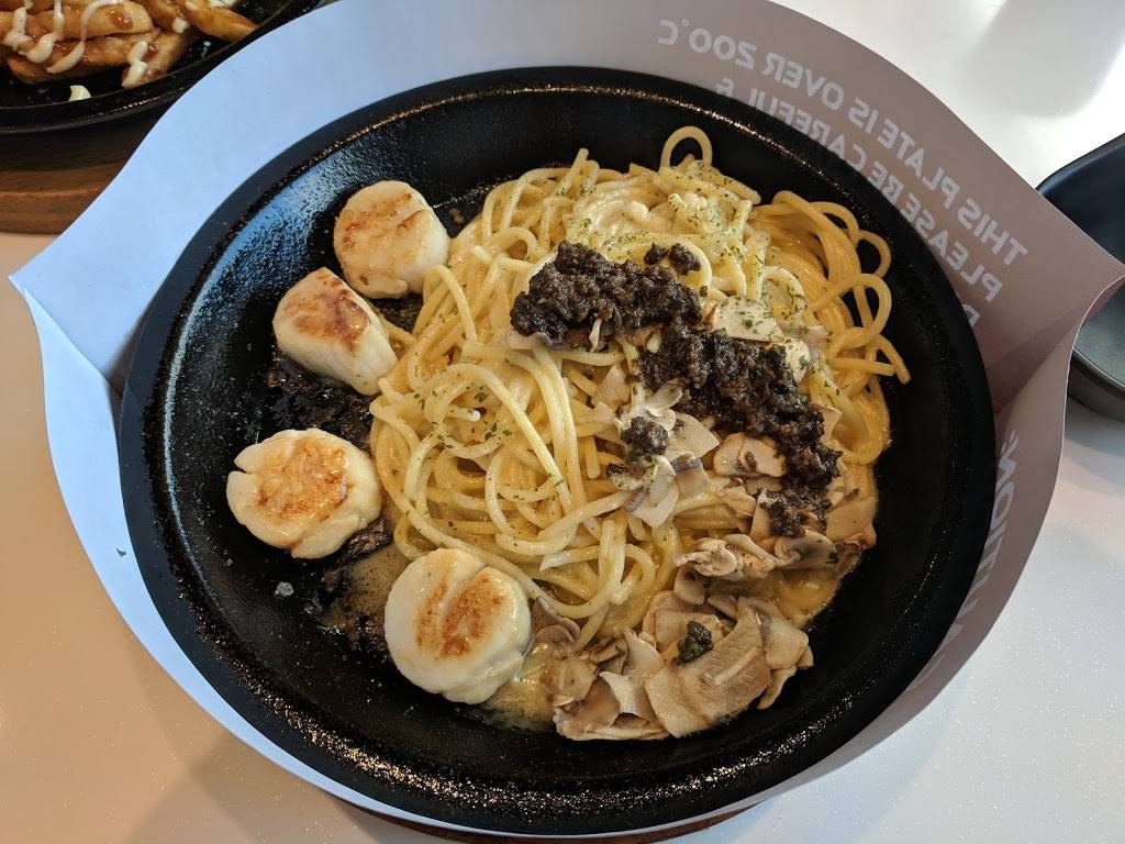 Flaming Kitchen | restaurant | 3250 Midland Ave Unit G126, Scarborough, ON M1V 0C4, Canada | 4162976055 OR +1 416-297-6055