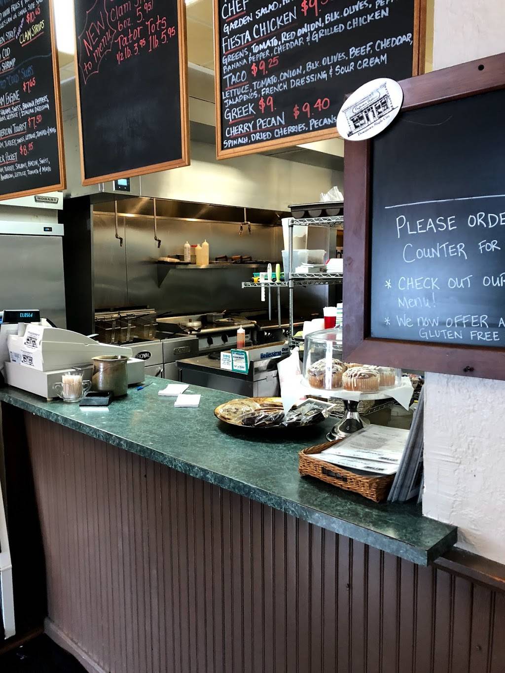 Pegtown Station | restaurant | 8654 S Maple City Rd, Maple City, MI 49664, USA | 2312286692 OR +1 231-228-6692