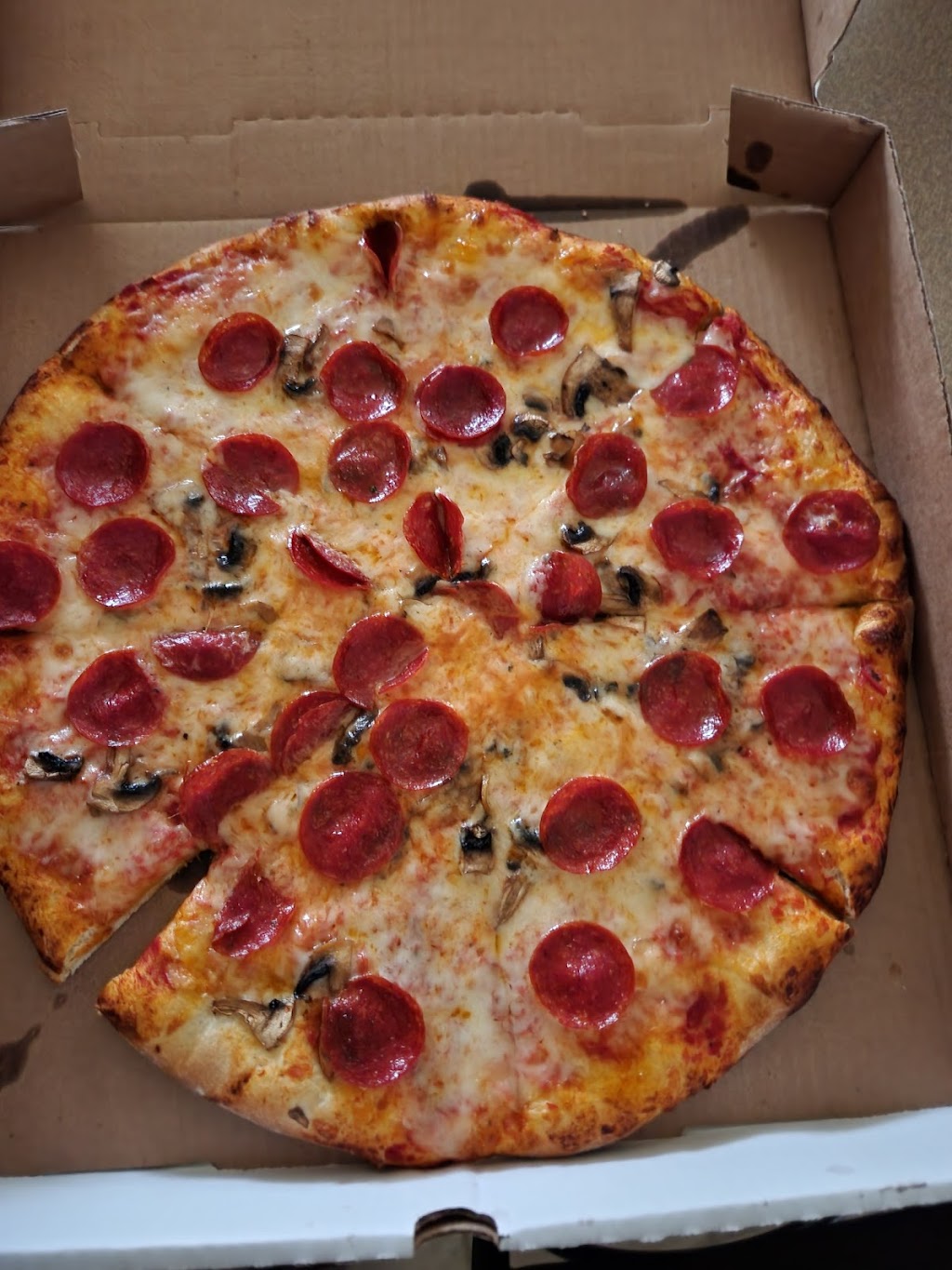 Brickhouse Pizzeria | restaurant | 100 E 3rd St, Rifle, CO 81650, USA | 9706251222 OR +1 970-625-1222