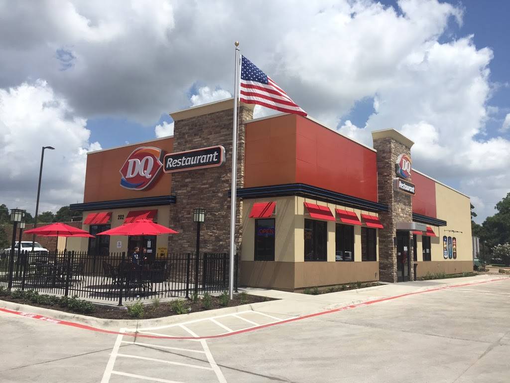 Dairy Queen | restaurant | 202 W 4th St, Cameron, TX 76520, USA | 2546973401 OR +1 254-697-3401