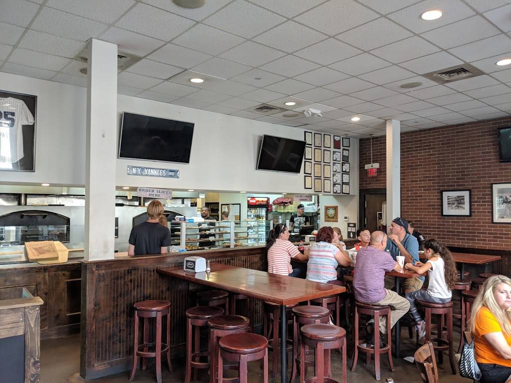 Papa Rossi’s Pizzeria | restaurant | 210 E Trade St Suite D-164, Charlotte, NC 28202, USA | 9802707007 OR +1 980-270-7007