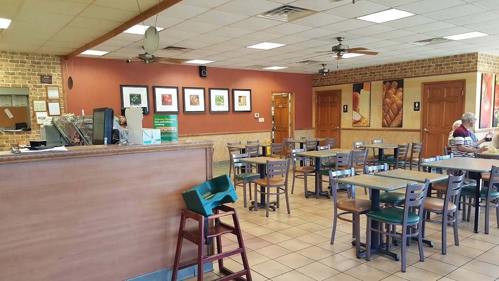 Subway | restaurant | 41 Edwards Dr, Bells, TN 38006, USA | 7316632313 OR +1 731-663-2313