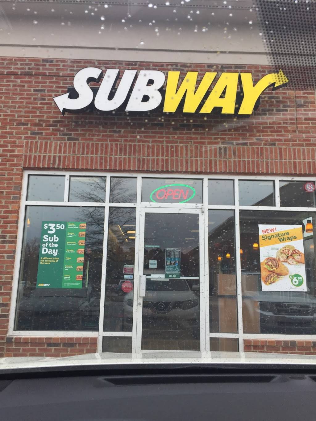 Subway | restaurant | 525 Hampton Pointe, Hillsborough, NC 27278, USA | 9197323226 OR +1 919-732-3226