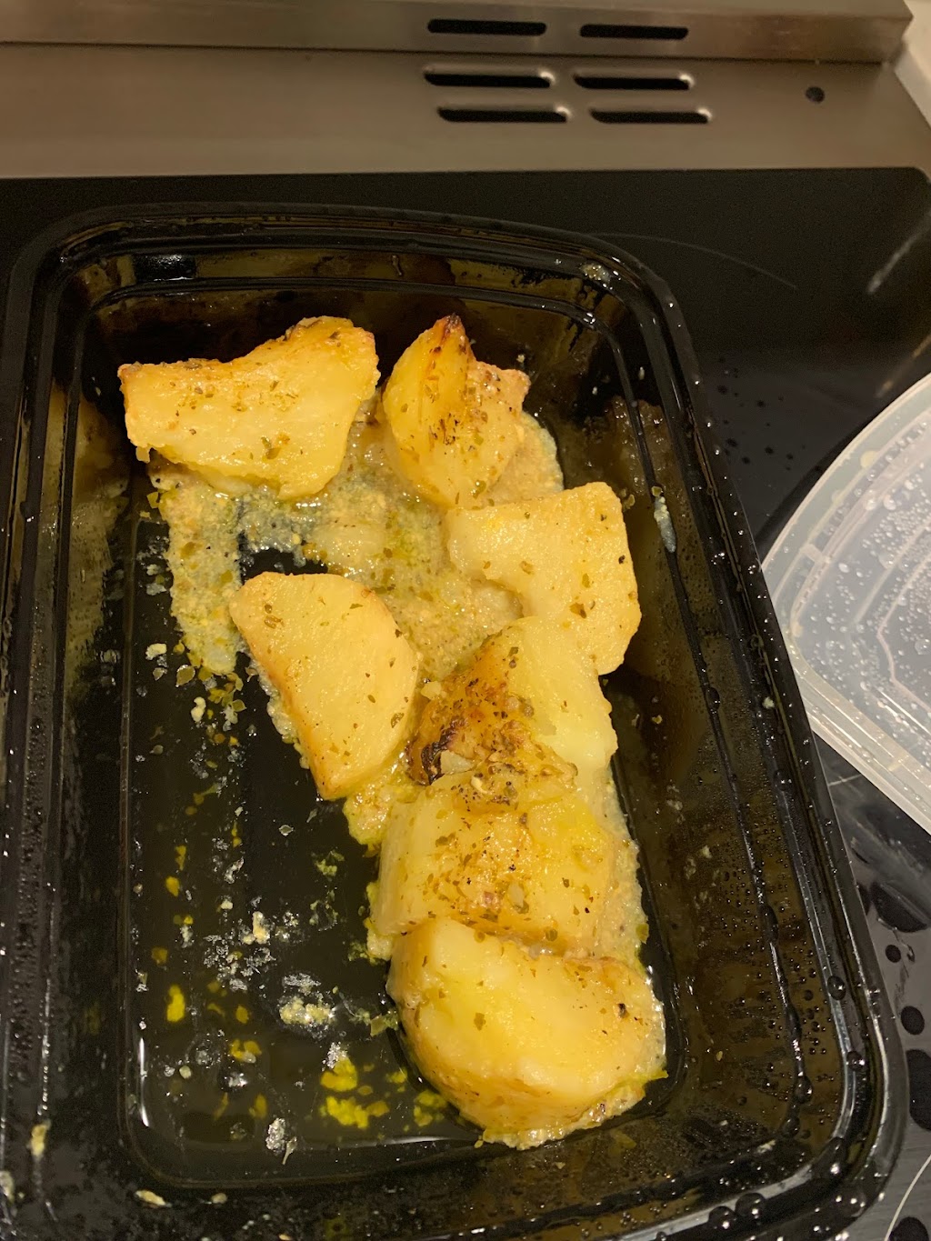 Chicken Feastin | restaurant | 561 Gates Ave, Brooklyn, NY 11221, USA | 7186769992 OR +1 718-676-9992