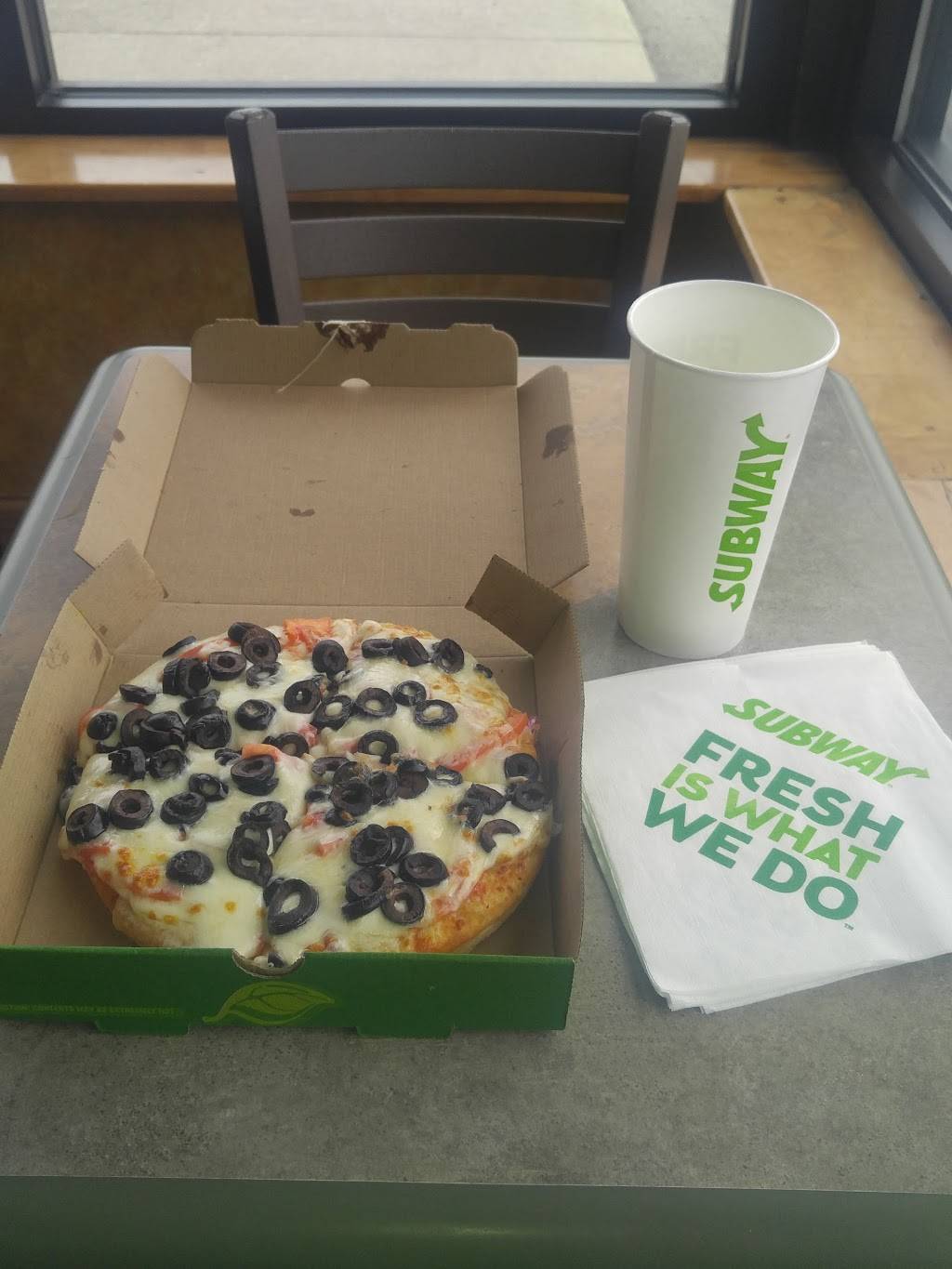 Subway | restaurant | 2512 Wilma Rudolph Blvd B, Clarksville, TN 37040, USA | 9312210055 OR +1 931-221-0055