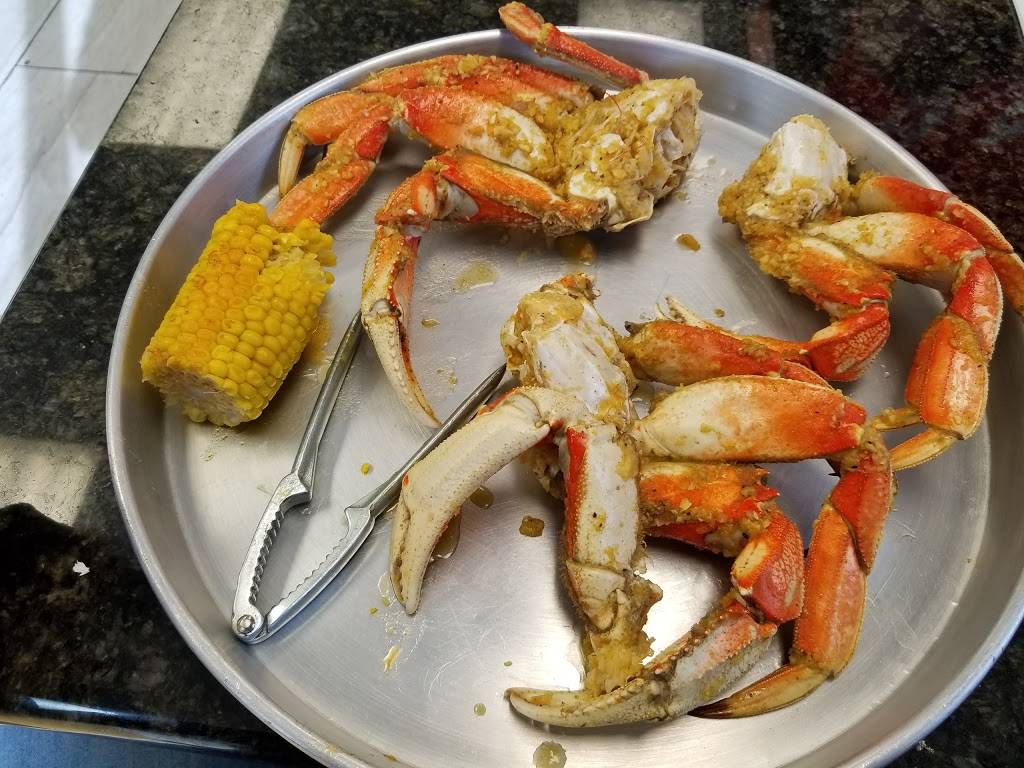 Mr. Crabhouse | restaurant | 2245 Manhattan Blvd STE 105, Harvey, LA 70058, USA | 5043246992 OR +1 504-324-6992