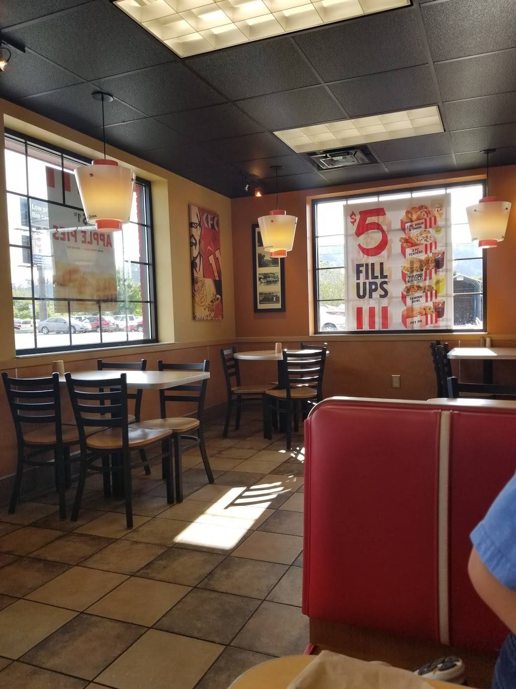 KFC | restaurant | 122 N Lafayette Ave, Moundsville, WV 26041, USA | 3048458550 OR +1 304-845-8550