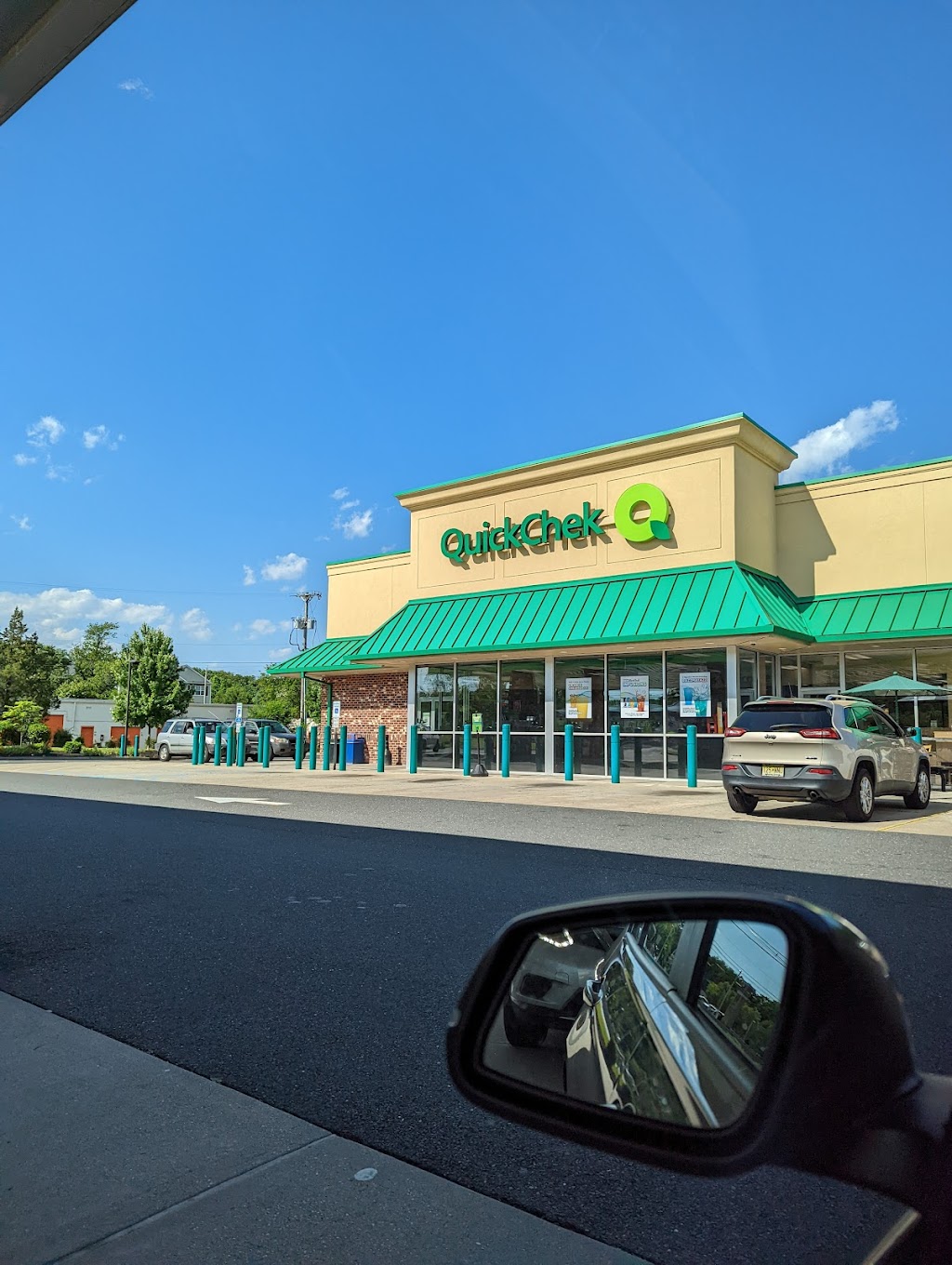 QuickChek | cafe | 347 NJ-35, Eatontown, NJ 07724, USA | 7325442013 OR +1 732-544-2013