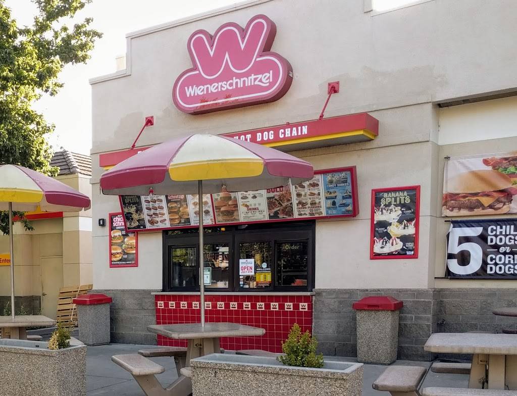 Wienerschnitzel | restaurant | 3591 Bradshaw Rd, Sacramento, CA 95827, USA | 9169705470 OR +1 916-970-5470