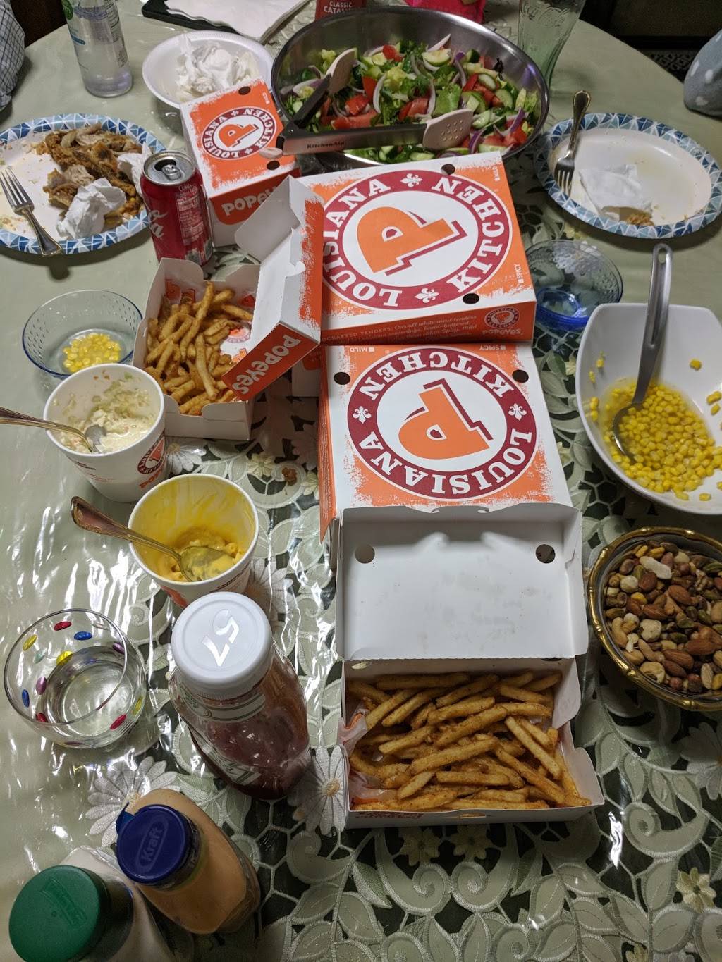 Popeyes Louisiana Kitchen | restaurant | 5353 N Harlem Ave, Chicago, IL 60656, USA | 7737929105 OR +1 773-792-9105