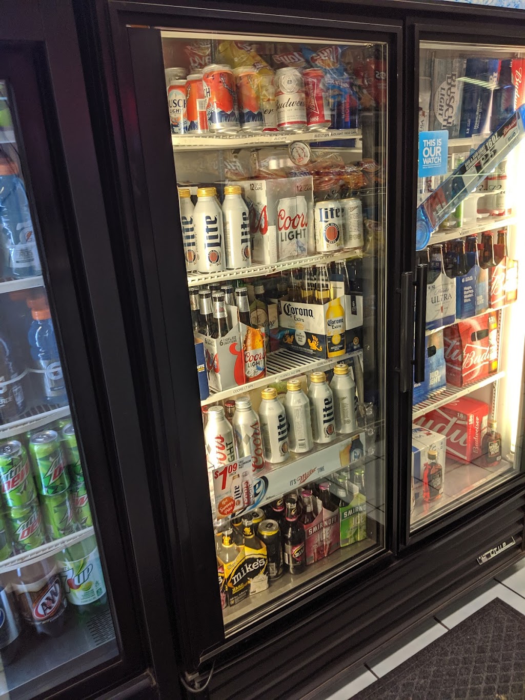 Bluelick Ice cream And Pizza | restaurant | 3497 Slabtown Rd, Lima, OH 45801, USA | 4192222583 OR +1 419-222-2583