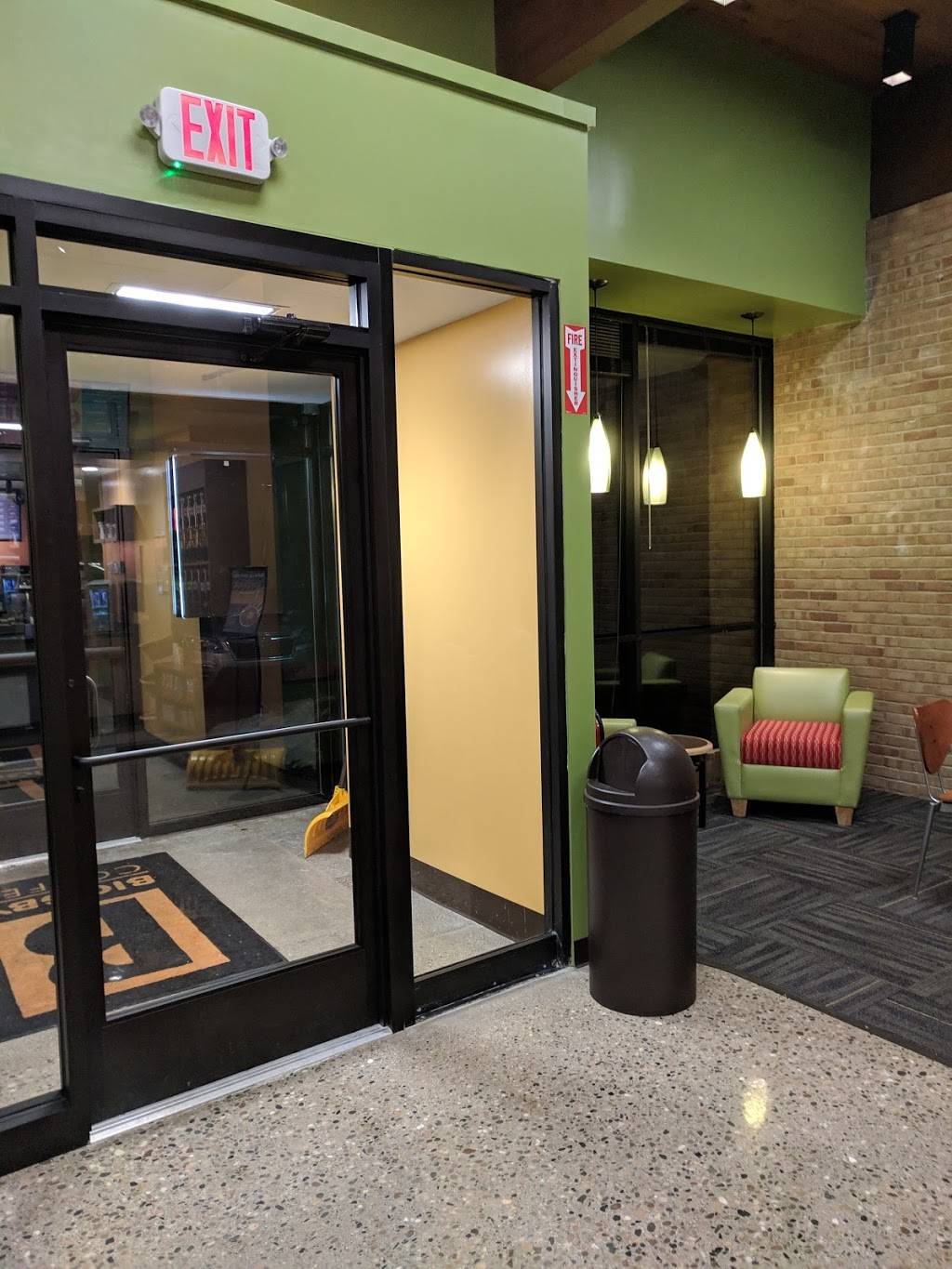 BIGGBY COFFEE | cafe | 501 W. Main St, Zeeland, MI 49464, USA | 6162391334 OR +1 616-239-1334