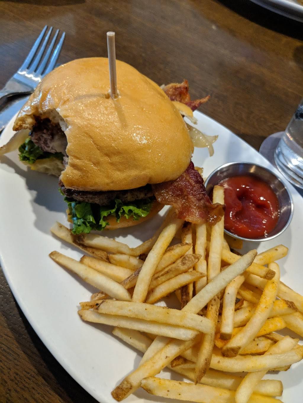 J Macklins Grill | restaurant | 130 N Denton Tap Rd #120, Coppell, TX 75019, USA | 9723930200 OR +1 972-393-0200