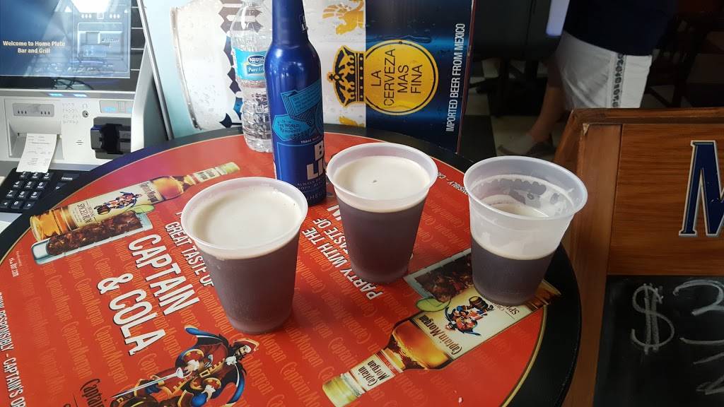 Home Plate Bar & Grill | restaurant | 1800 Texas Ave, Houston, TX 77003, USA | 7132221993 OR +1 713-222-1993