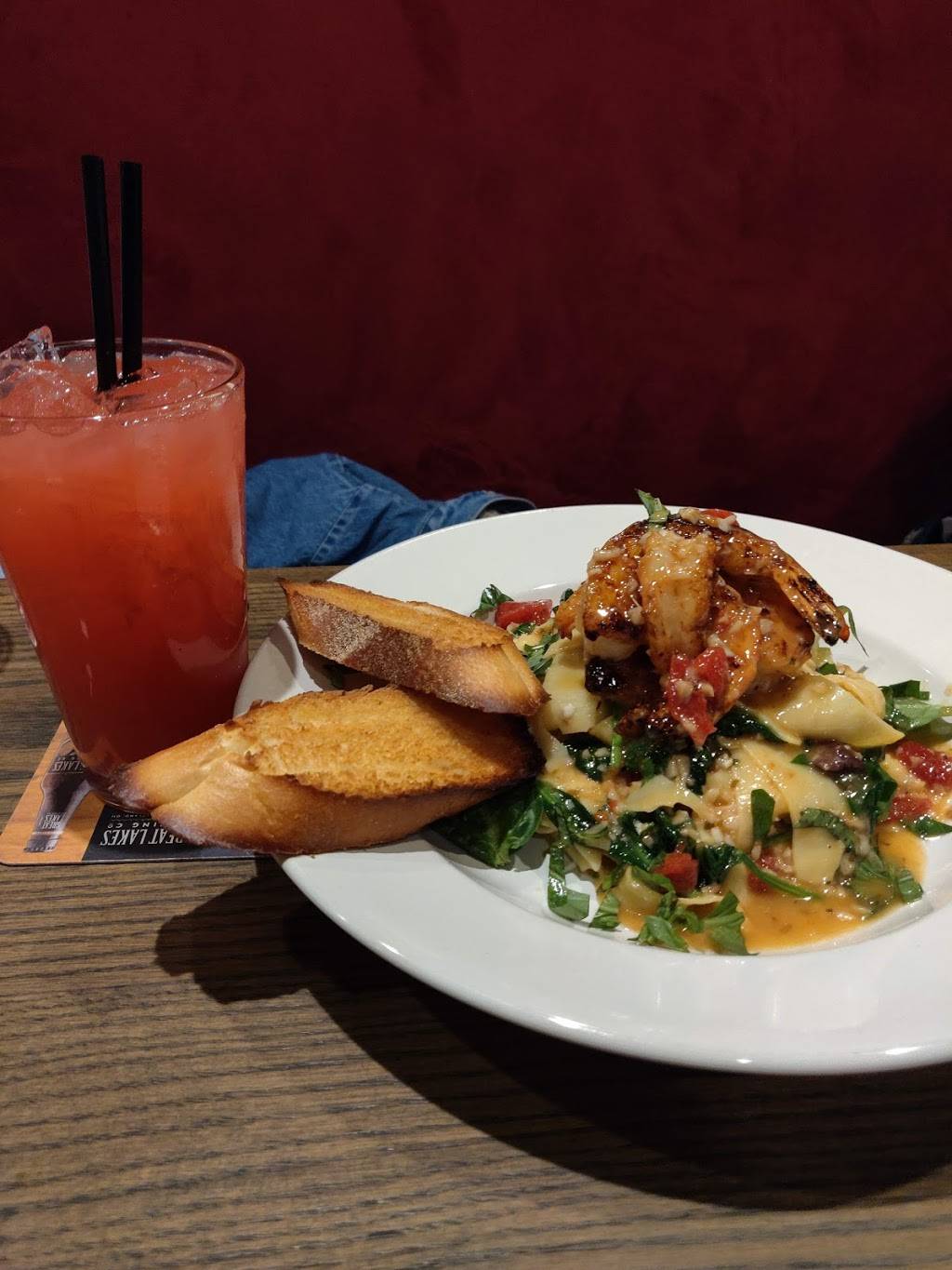 Catalinas Sports Bar & Grill | restaurant | 38 W Orange St, Lancaster, PA 17603, USA | 7179456462 OR +1 717-945-6462