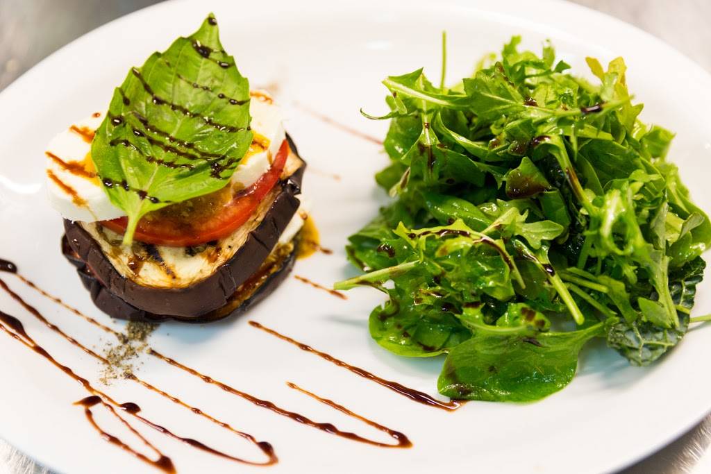 Spoonfed Kitchen & Bake Shop | restaurant | 1930 Eastwood Rd #105, Wilmington, NC 28403, USA | 9106798881 OR +1 910-679-8881