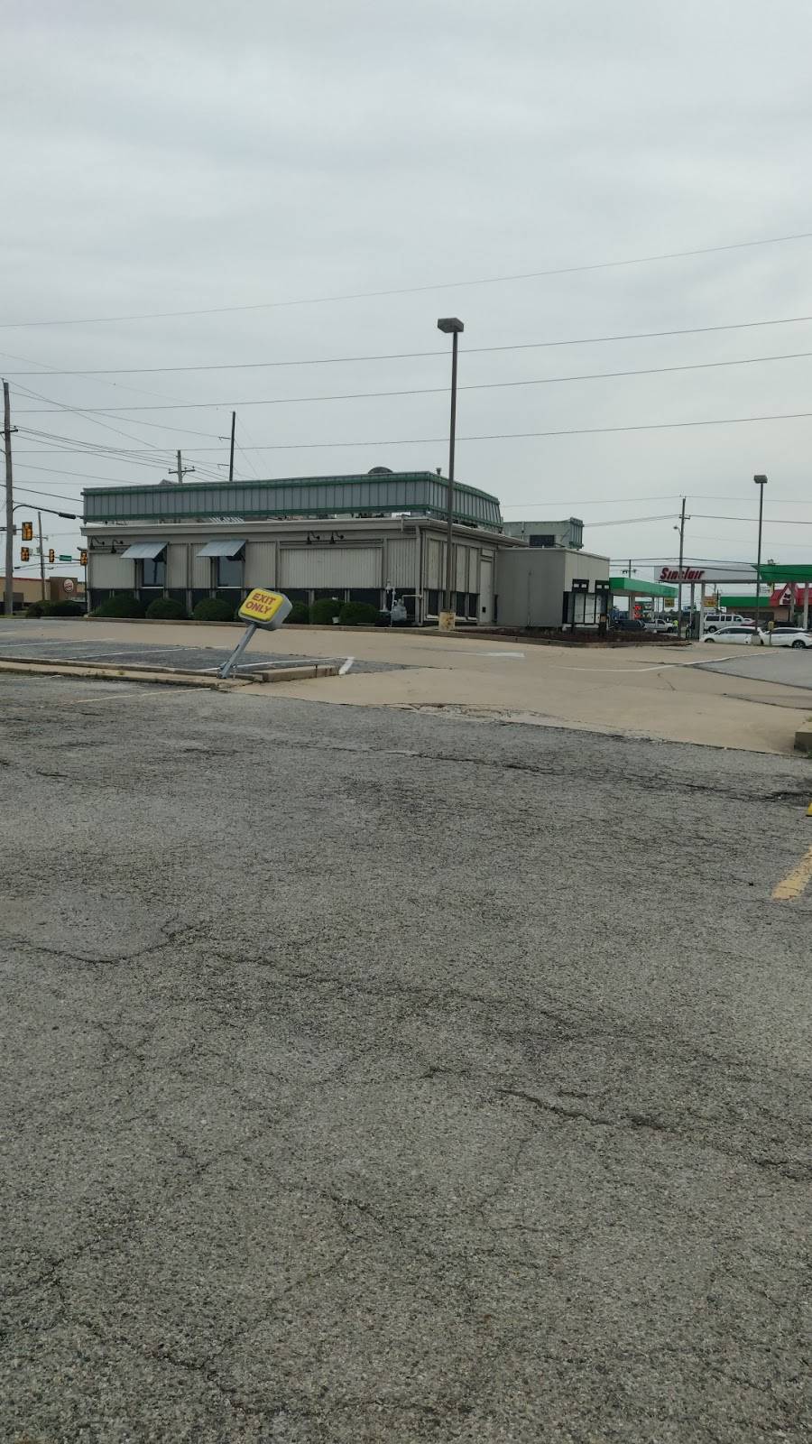 A&W Restaurant | restaurant | 1956 S Garnett Rd, Tulsa, OK 74128, USA | 9184374331 OR +1 918-437-4331