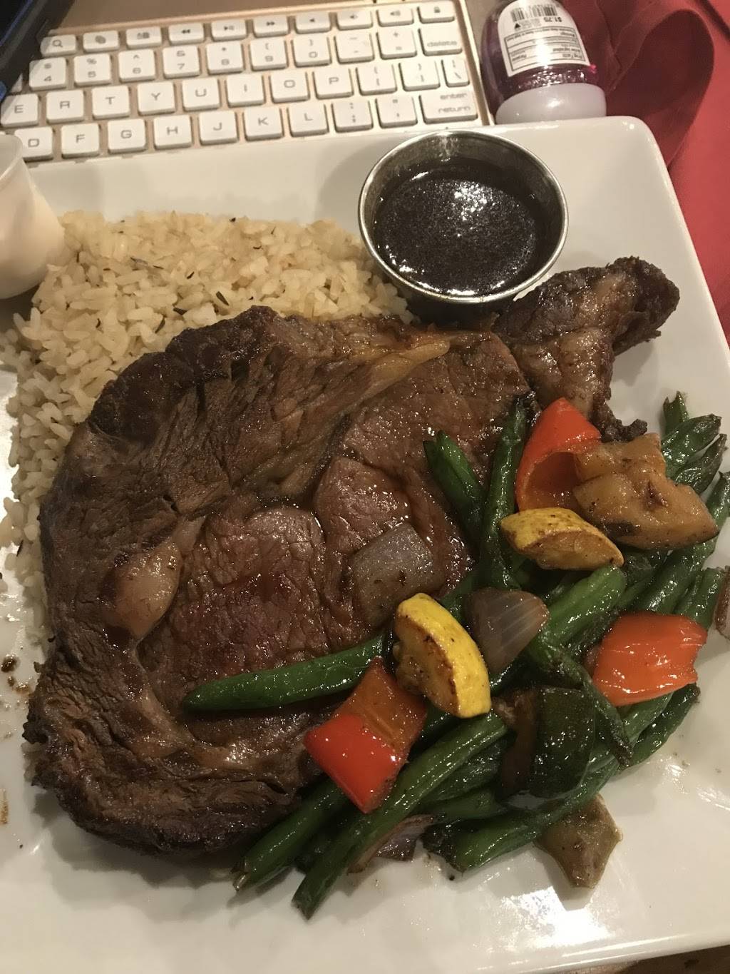 Bakerview Restaurant | meal delivery | 1080 Ault Field Rd, Oak Harbor, WA 98278, USA | 3602576587 OR +1 360-257-6587