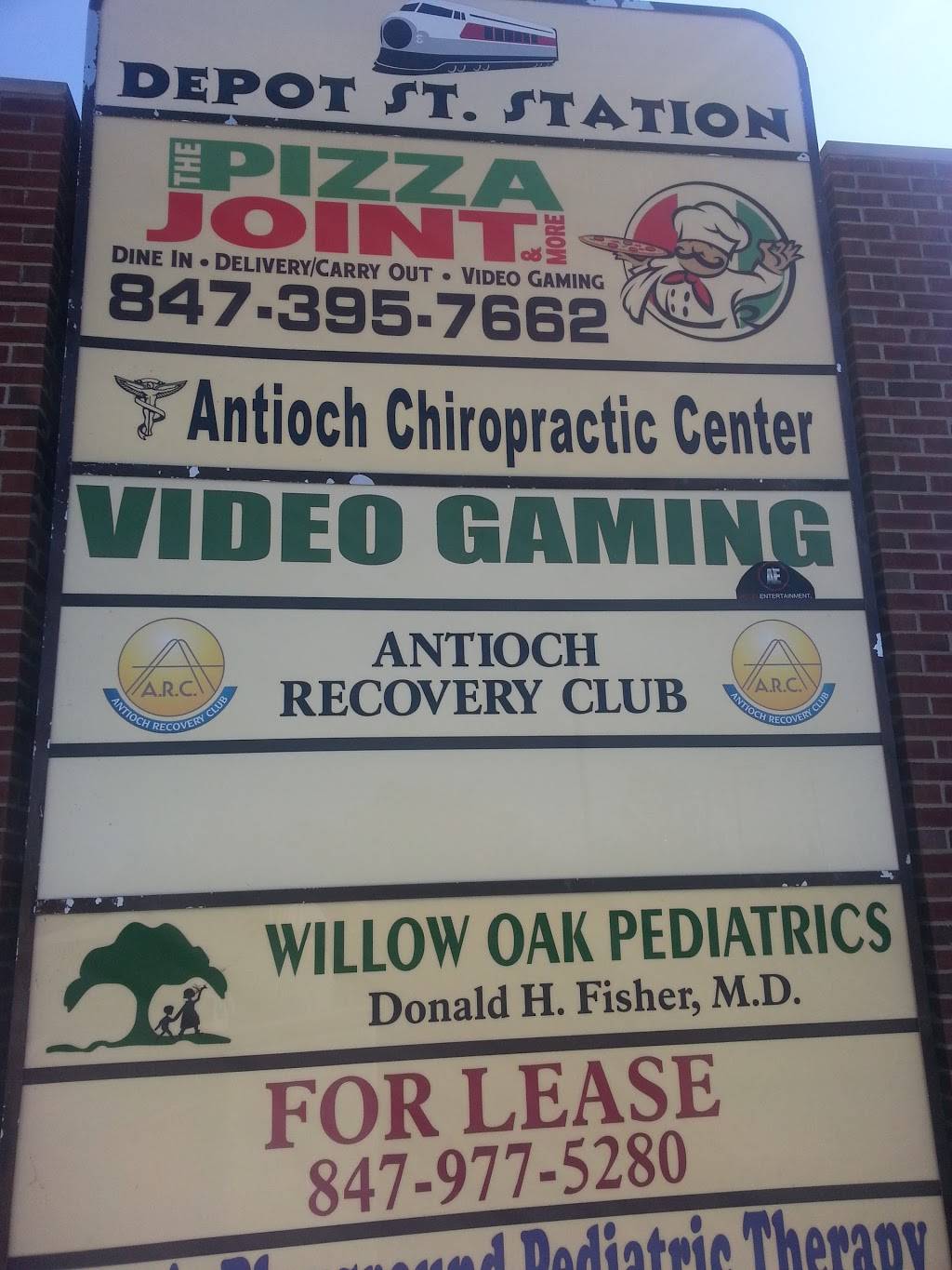 The Pizza Joint and More | restaurant | 311 W Depot St, Antioch, IL 60002, USA | 8473957662 OR +1 847-395-7662