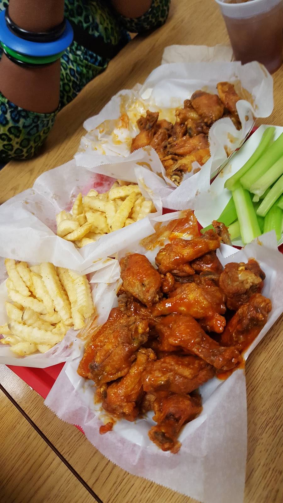 Skinny Petes Wings | restaurant | 911 Glynn Isle, Brunswick, GA 31525, USA | 9122629988 OR +1 912-262-9988