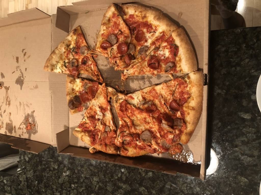 Salvatores Tomato Pies | restaurant | 5511 Monona Dr, Monona, WI 53716, USA | 6083058611 OR +1 608-305-8611