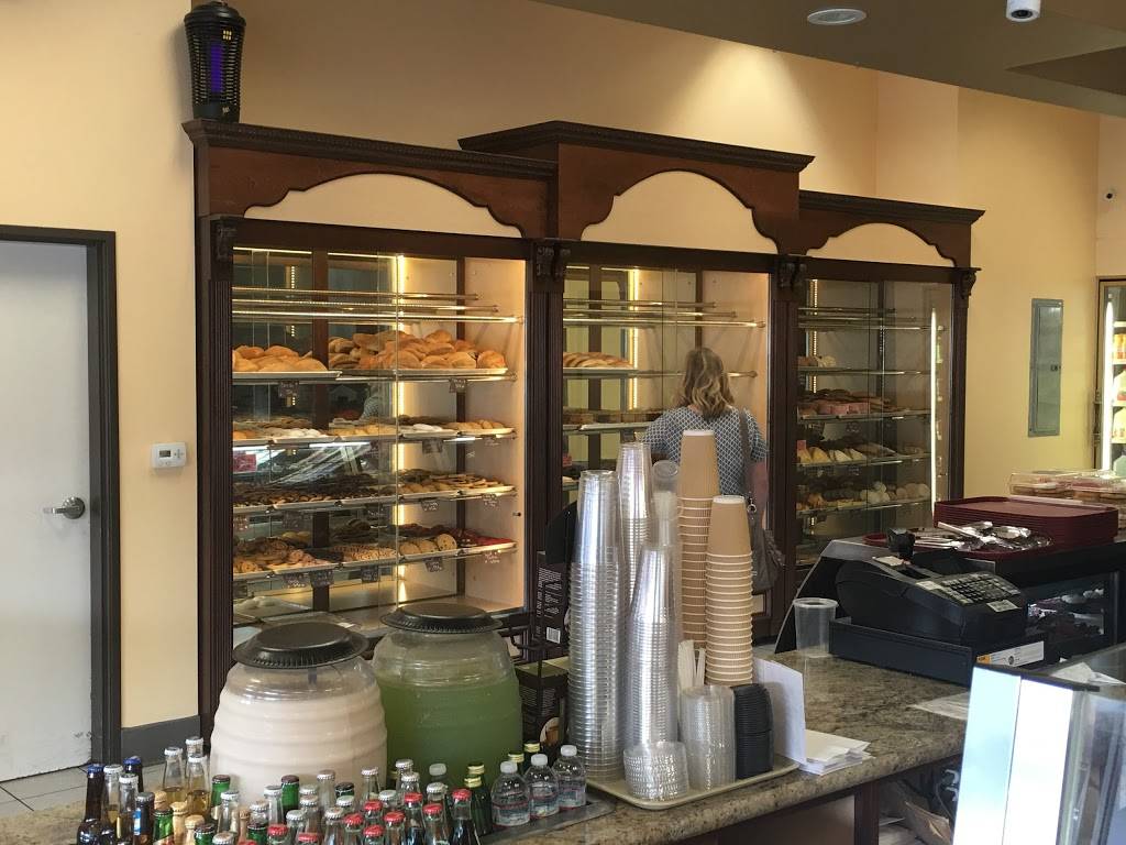 Rosabellas Cafe & Bakery | restaurant | 2705 E Thompson Blvd, Ventura, CA 93003, USA | 8053370101 OR +1 805-337-0101