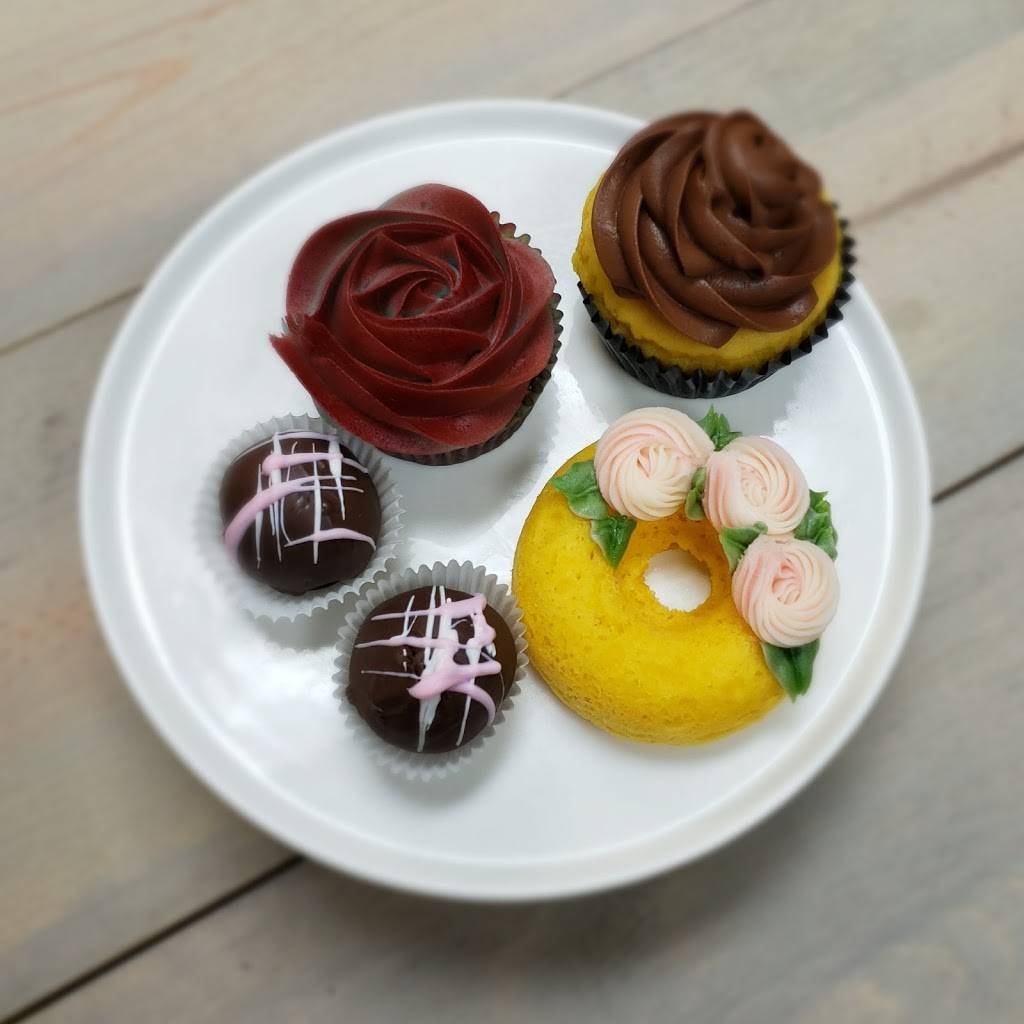 Pelmears Cake Creations | restaurant | 1016 W 7th St, Auburn, IN 46706, USA | 2602260452 OR +1 260-226-0452