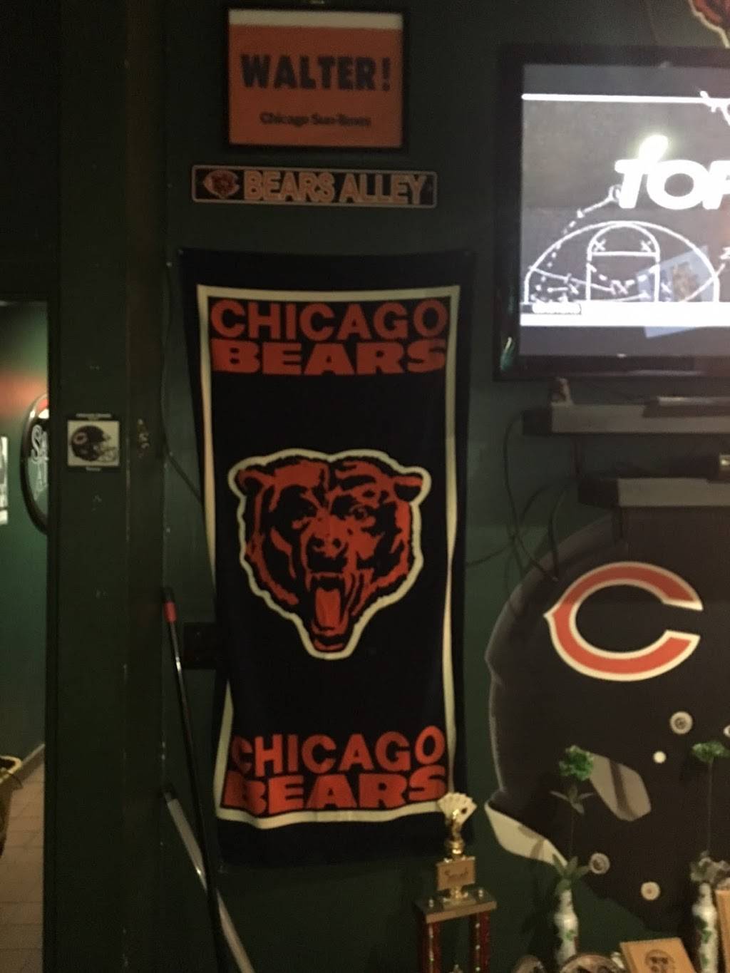 Moons Tavern | restaurant | 19575 FL-7 #4, Boca Raton, FL 33498, USA | 5614700452 OR +1 561-470-0452