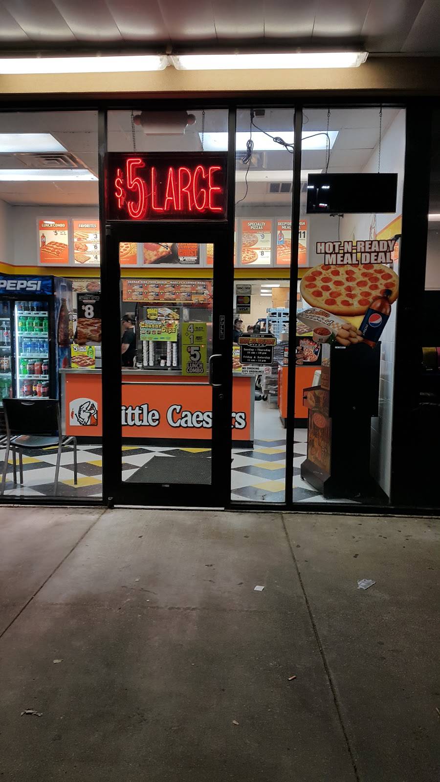 Little Caesars Pizza | meal takeaway | 1250 E Pioneer Pkwy, Arlington, TX 76010, USA | 8178607992 OR +1 817-860-7992