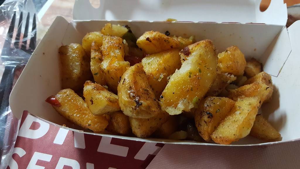 Jack in the Box | restaurant | 401 Blue Ravine Rd, Folsom, CA 95630, USA | 9169832107 OR +1 916-983-2107