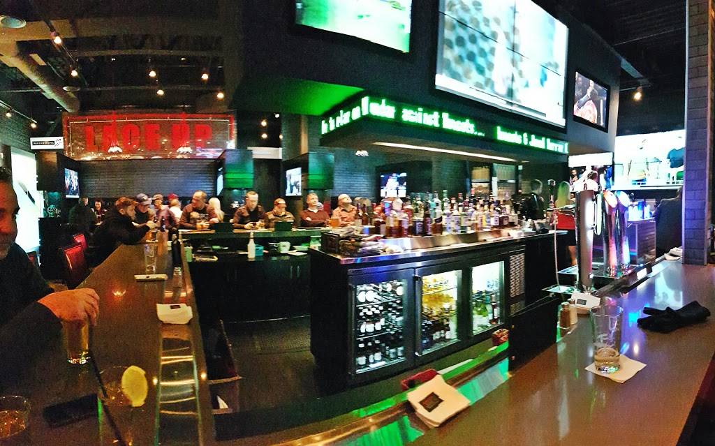 Shoeless Joes Sports Grill | restaurant | 13 Bell Blvd, Belleville, ON K8P 4S5, Canada | 6137791134 OR +1 613-779-1134