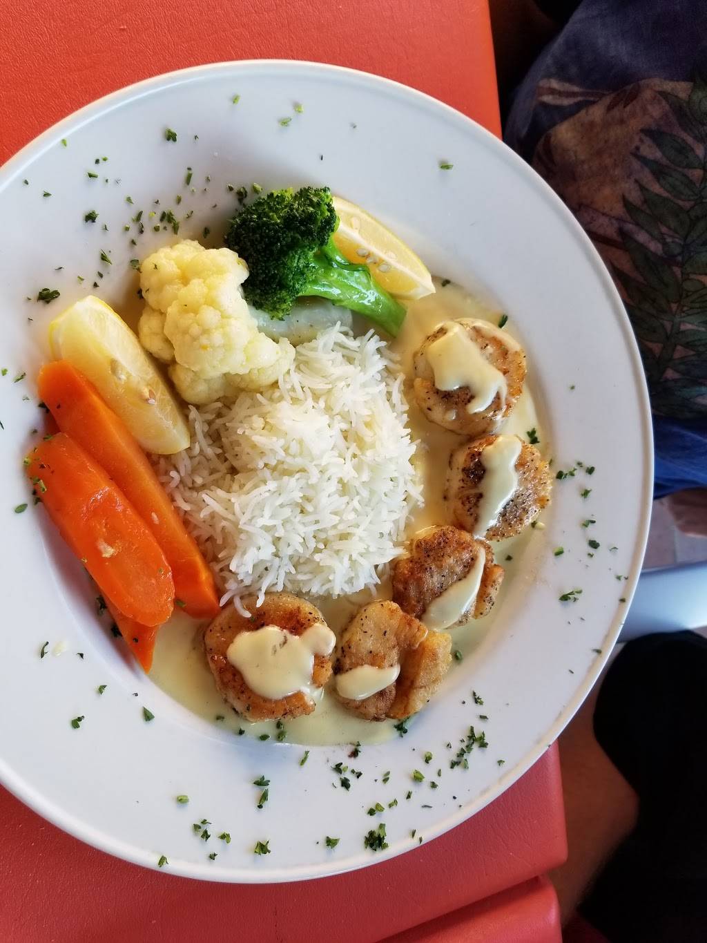 Cafe Montmartre | restaurant | 1625 Washington Plaza N, Reston, VA 20190, USA | 7039048080 OR +1 703-904-8080