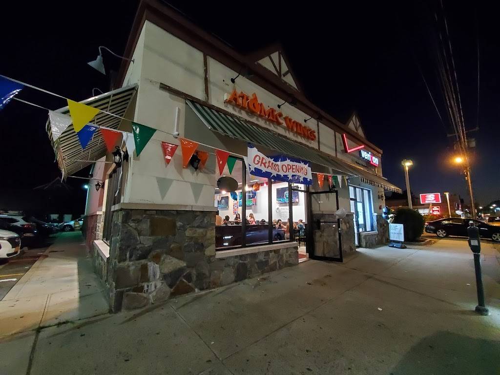 Atomic Wings | restaurant | 250-36 Jericho Turnpike, Floral Park, NY 11001, USA | 5167757521 OR +1 516-775-7521