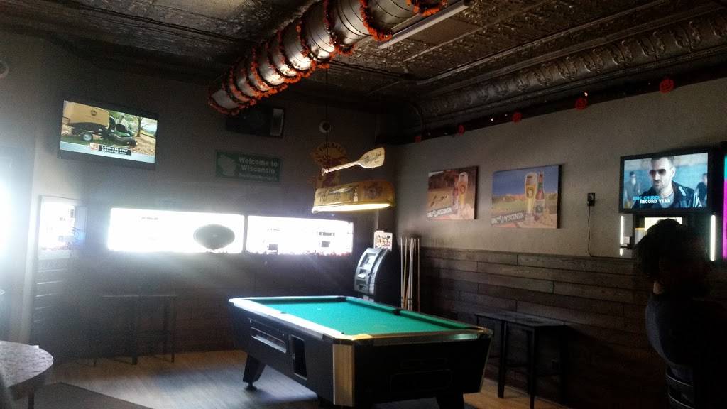 Silver Fox | meal takeaway | 118 E Main St, Marshall, WI 53559, USA | 6086558400 OR +1 608-655-8400