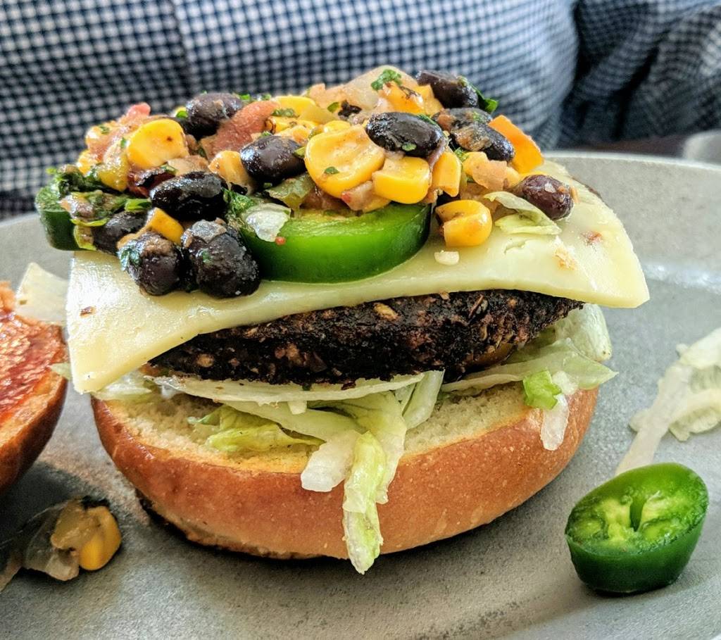 Shula Burger FTLD Airport | restaurant | FLL Terminal 1, Gate C, Fort Lauderdale, FL 33315, USA | 9543595054 OR +1 954-359-5054