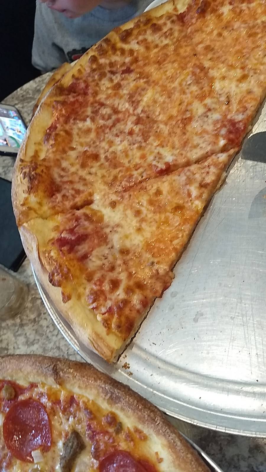 Sammys Italian | restaurant | 9668 N, US-301, Wildwood, FL 34785, USA | 3527481293 OR +1 352-748-1293