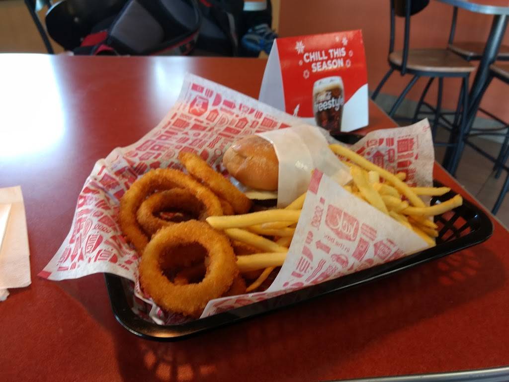 Jack in the Box | restaurant | 1945 W Main St, Mesa, AZ 85201, USA | 4807337997 OR +1 480-733-7997