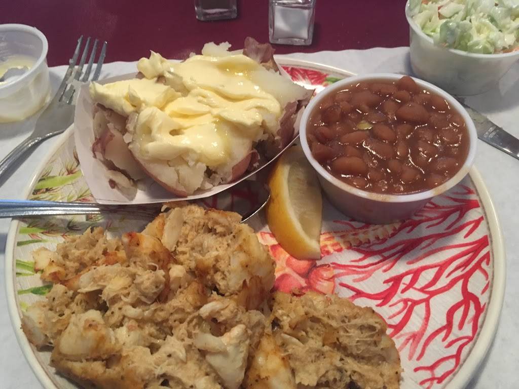 Whales Tale Fish House | restaurant | 2720 W Old US Hwy 441, Mt Dora, FL 32757, USA | 3523851500 OR +1 352-385-1500